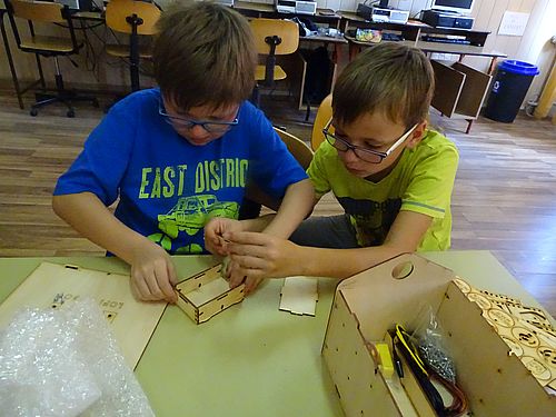 robotylofi2018rfrrr23