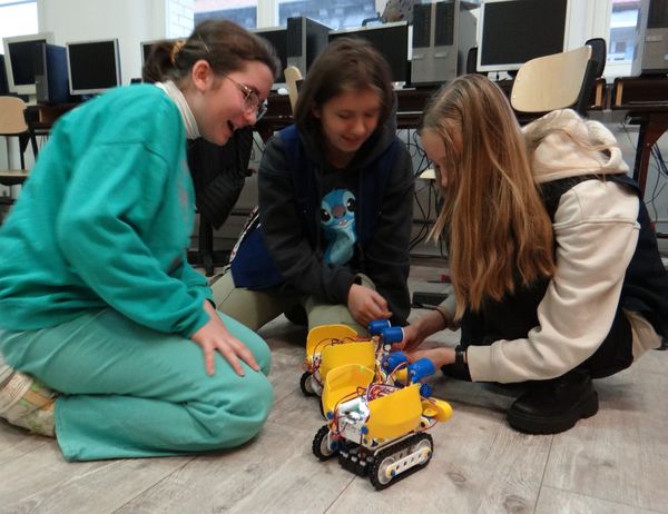 scottiego2022srd567a86j89